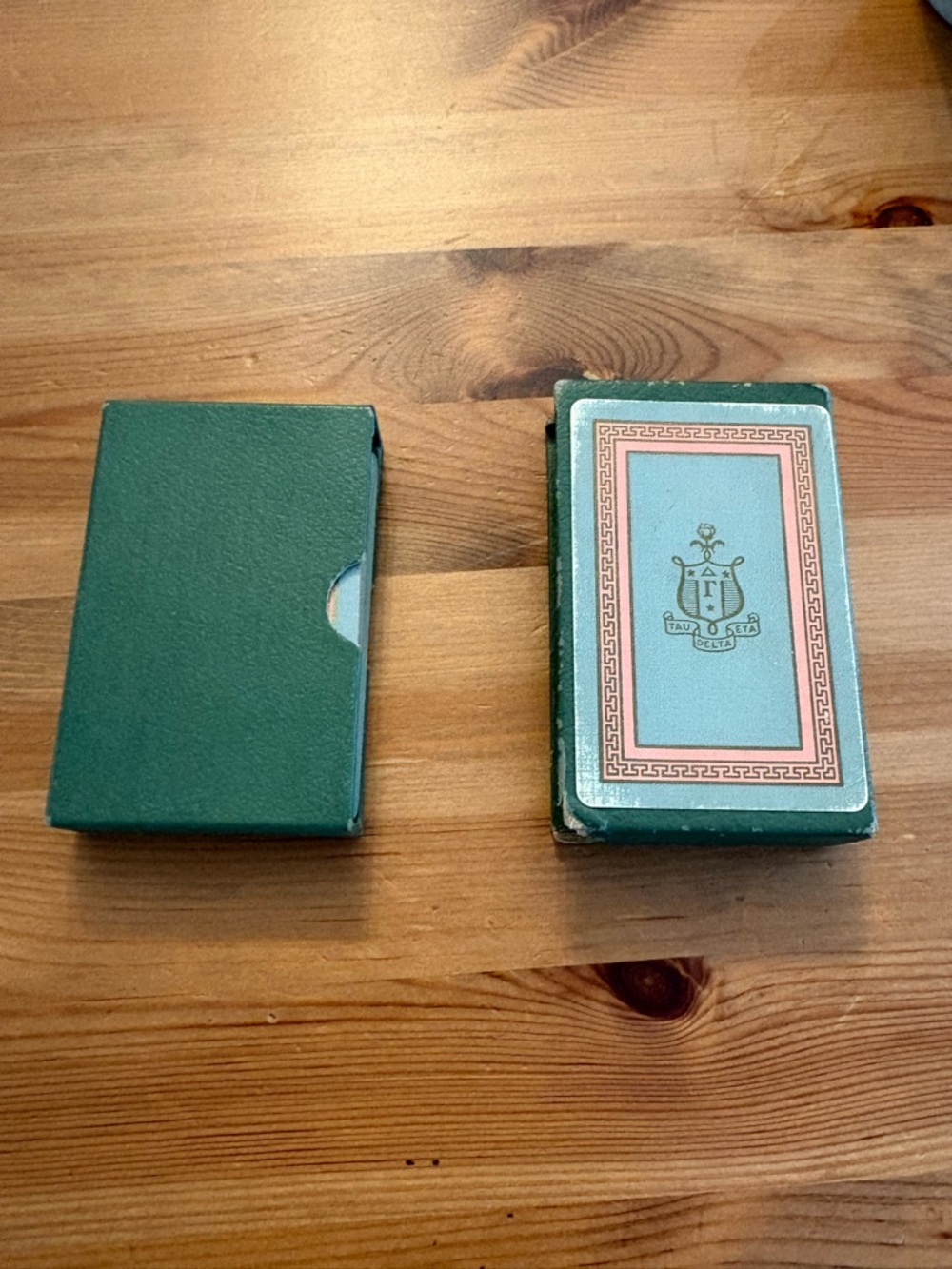 Vintage Delta Gamma Sorority Playing Cards MCM 1950s Gold Gilt Edge Anchor Deck - Picture 4 of 8